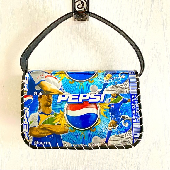 Unique vintage Pepsi can purse - Picture 2 of 4